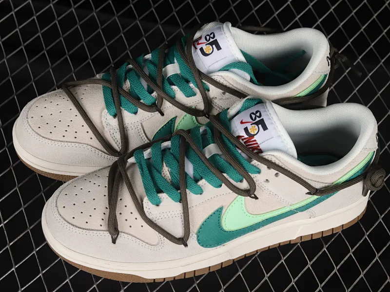 All categories Nk SB Dunk Series Nk SB Dunk Low low-top sneakers Nk SB Dunk Low "85" light green double hook strap deconstruction SB low-top sports and leisure sneakers DO9457-100
